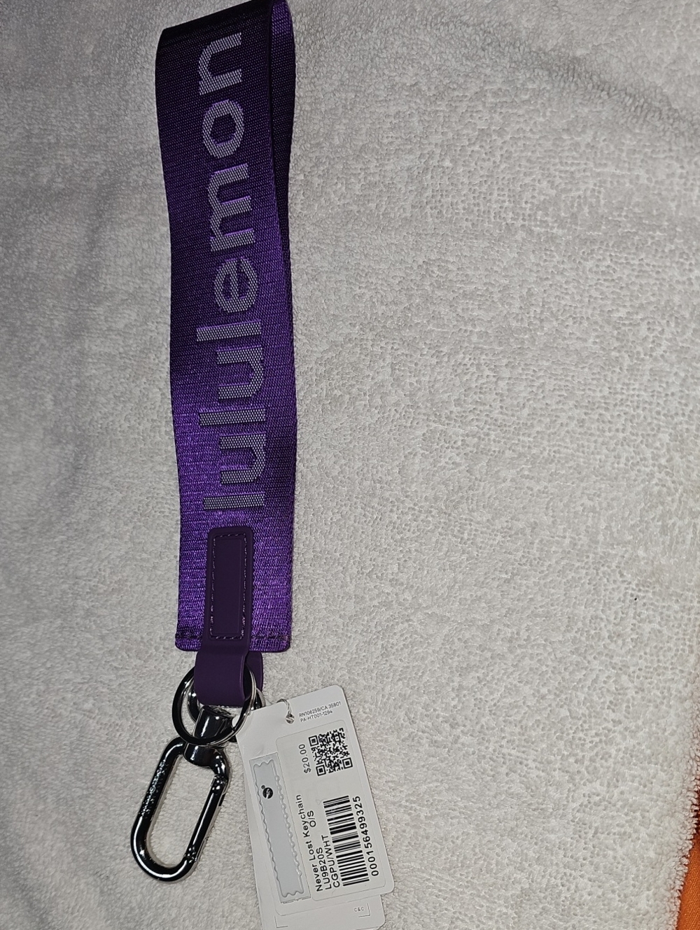 Lululemon Never Lost Keychain!! Nwts!! CGPU/WHT